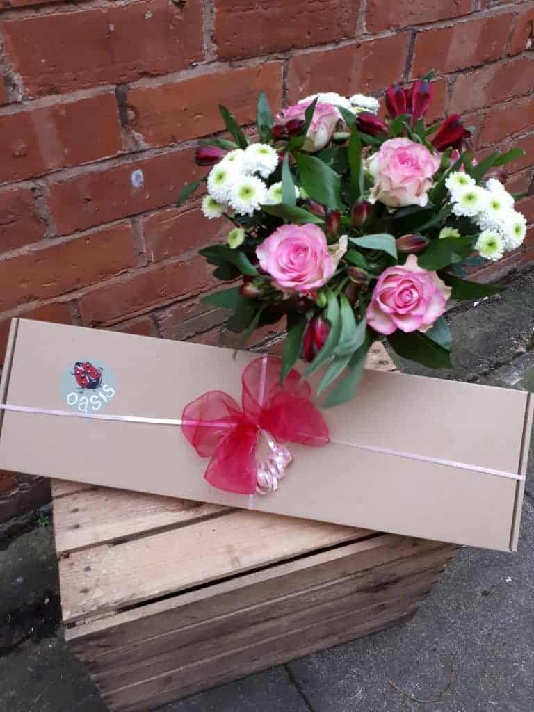 Postal Flower box Oasis Flowers & Balloons